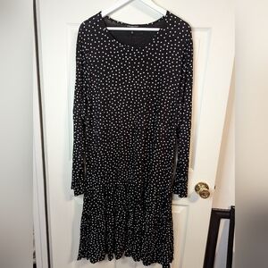 Wednesdays Girl black and white polka dot dress stretchy size 26  NWT